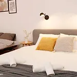 The Pearl Of Drumul Taberei + Netflix